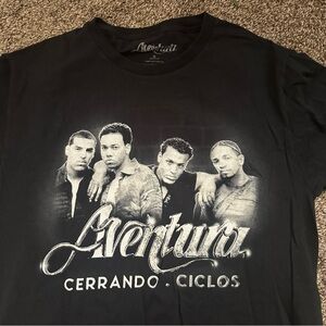 Aventura black and white cerrando ciclos concert official merch shirt tee